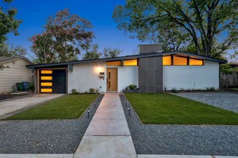 3007 Village Drive