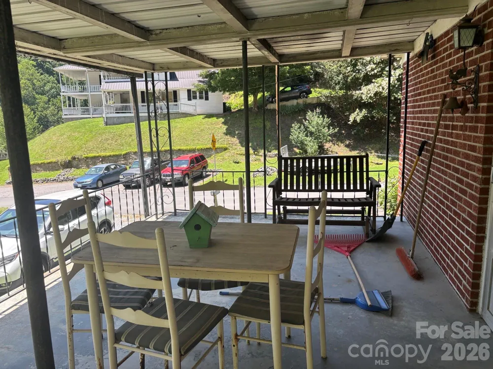 637 Toe Cane Road Bakersville, NC 28705