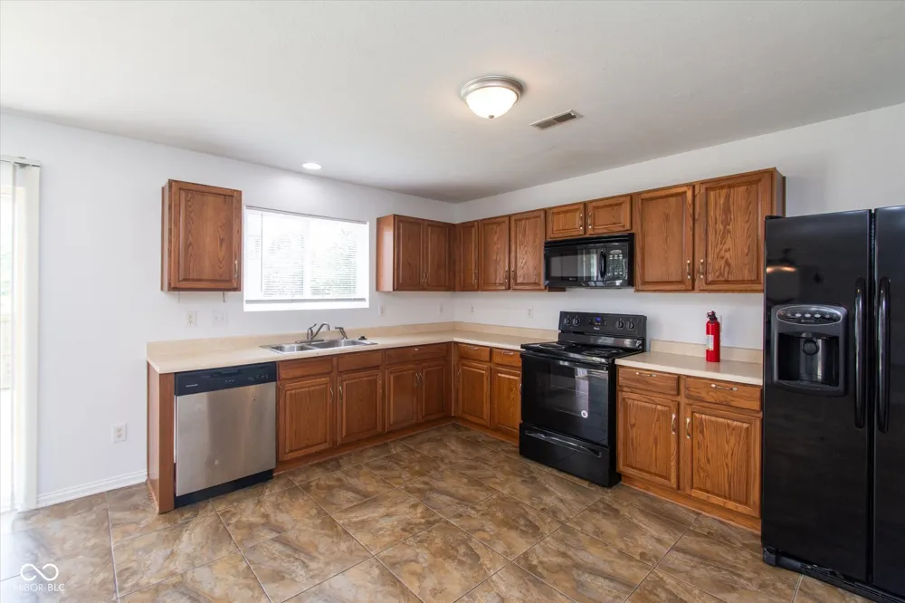 11217 Candice Drive Fishers, IN 46038