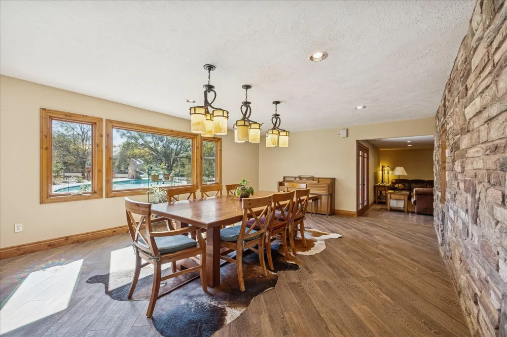 640 Piney Creek Road Bellville, TX 77418