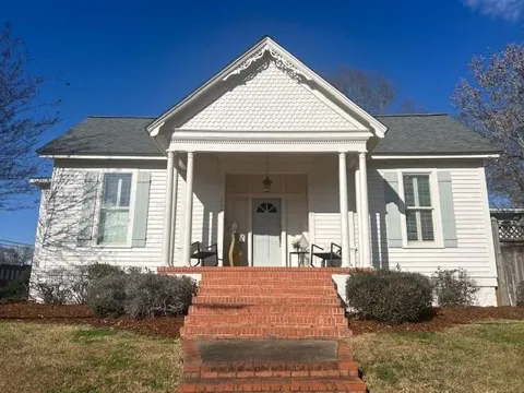 228 W Chippewa Street