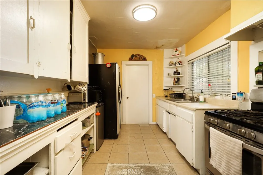 905 Q STREET Bakersfield, CA 93304