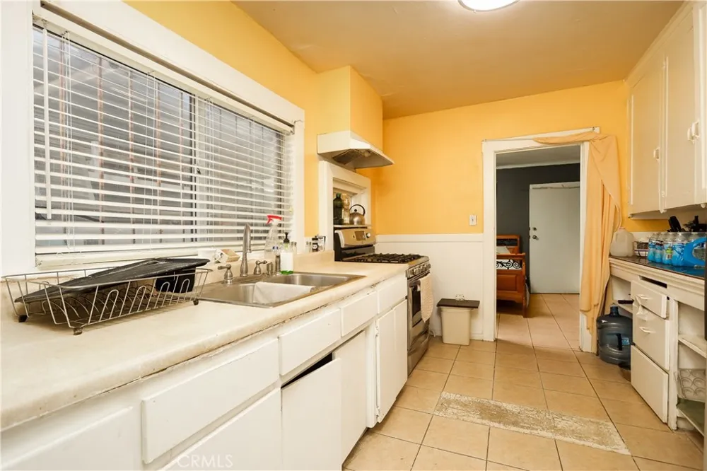 905 Q STREET Bakersfield, CA 93304
