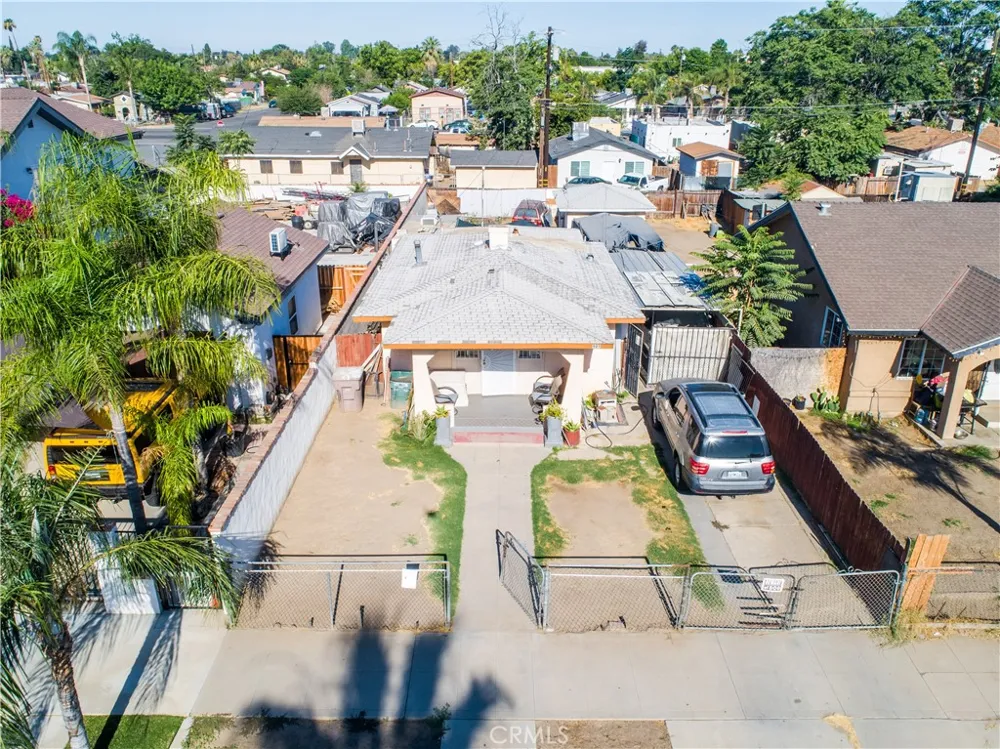 905 Q STREET Bakersfield, CA 93304