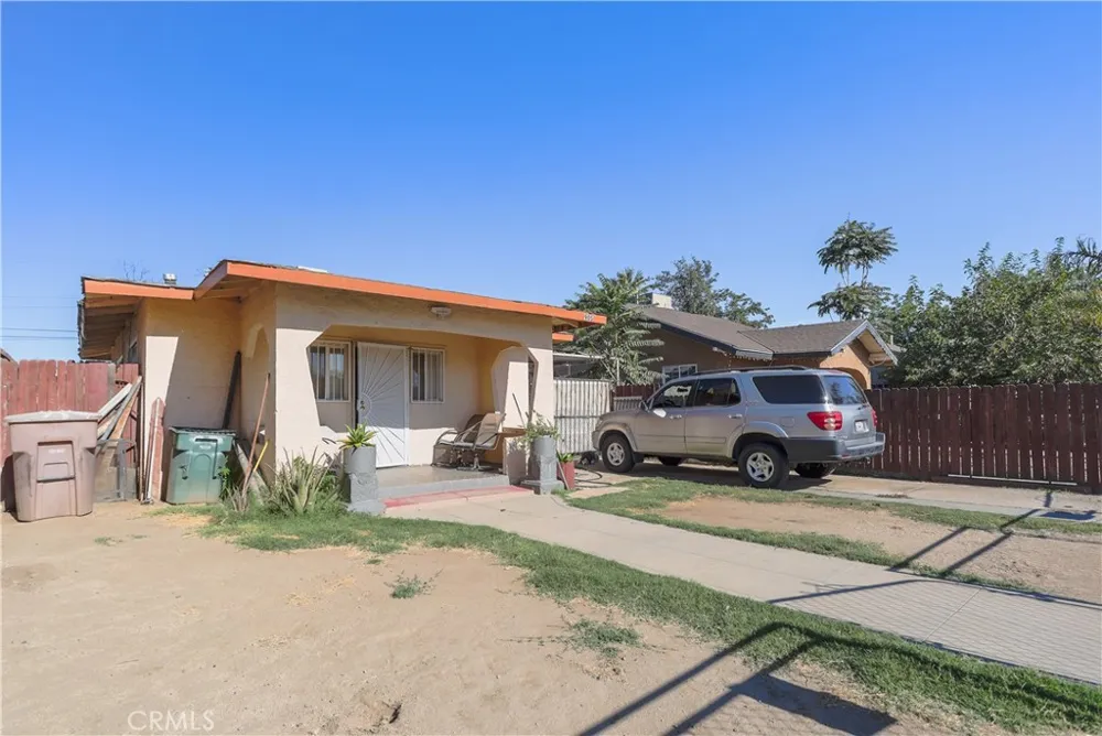 905 Q STREET Bakersfield, CA 93304