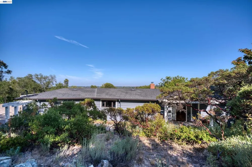 140 Sheridan Way Woodside, CA 94062