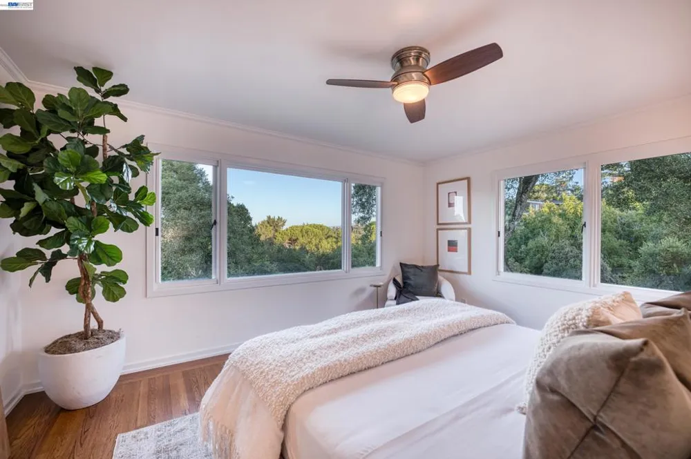 140 Sheridan Way Woodside, CA 94062