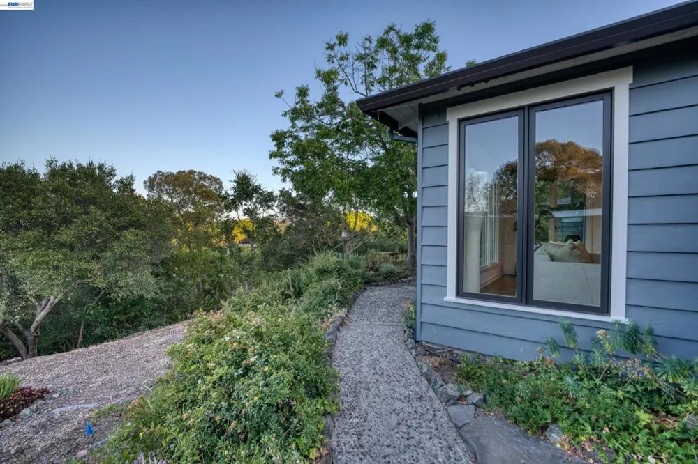 140 Sheridan Way Woodside, CA 94062