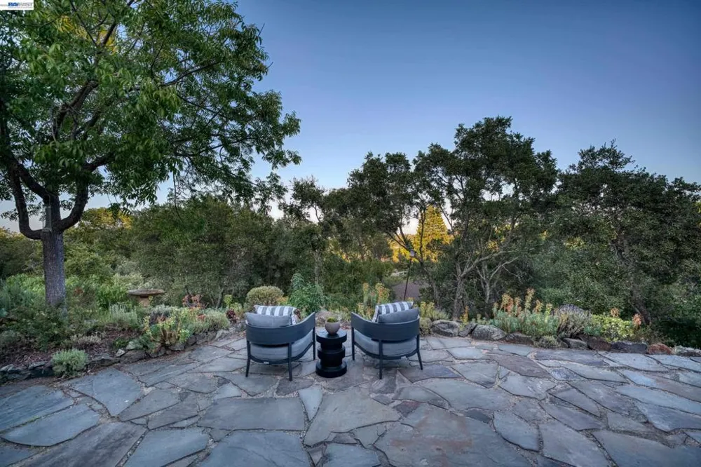 140 Sheridan Way Woodside, CA 94062