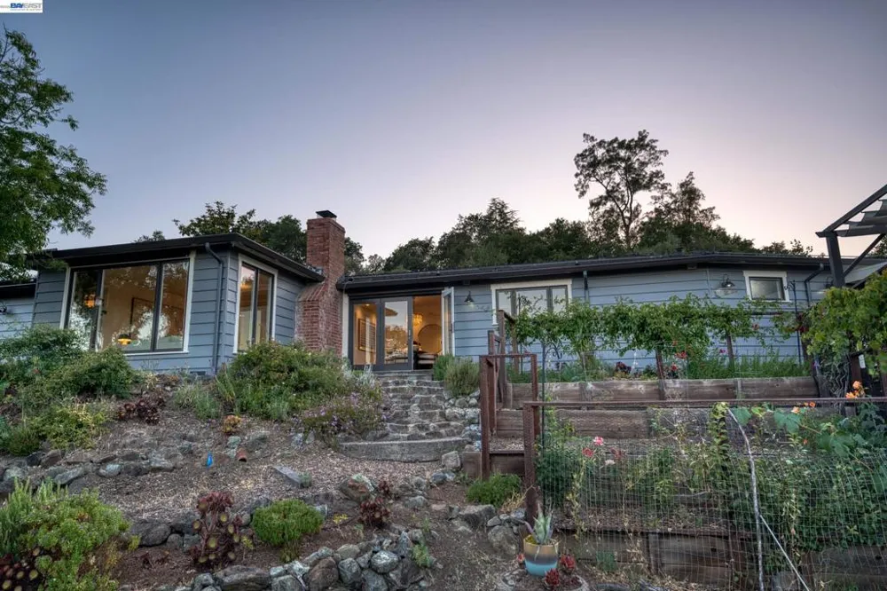 140 Sheridan Way Woodside, CA 94062