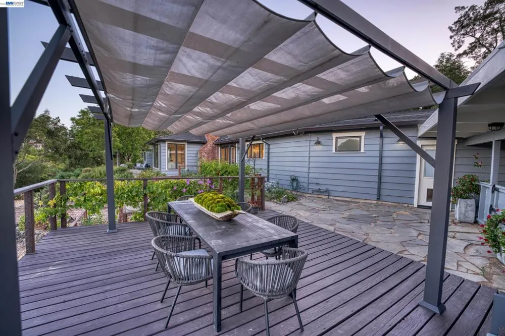 140 Sheridan Way Woodside, CA 94062