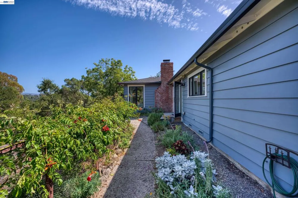 140 Sheridan Way Woodside, CA 94062