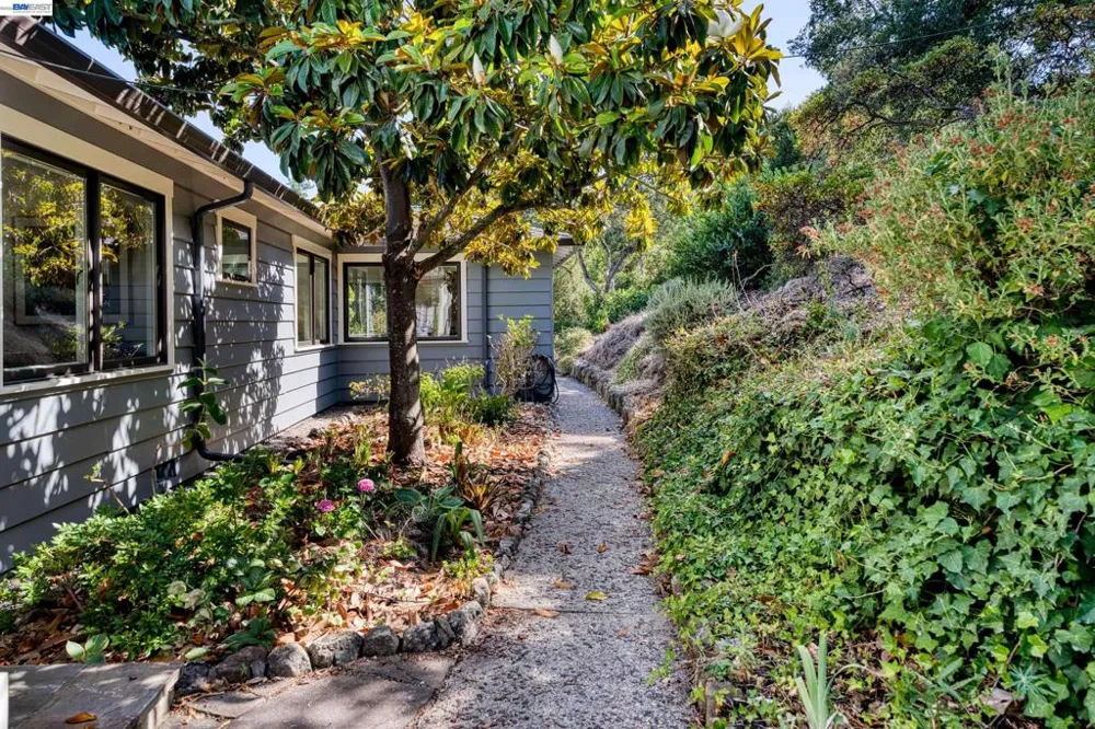 140 Sheridan Way Woodside, CA 94062