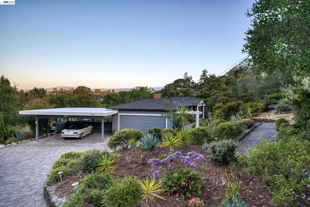 140 Sheridan Way Woodside, CA 94062
