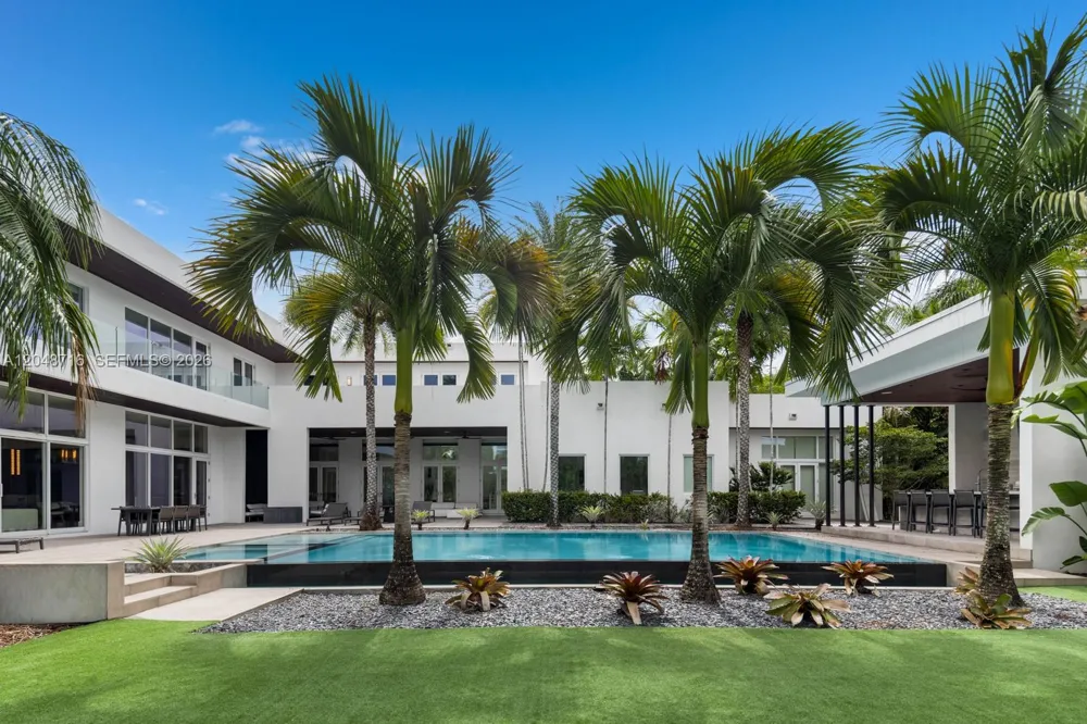 12900 SW 63rd Ave Pinecrest, FL 33156