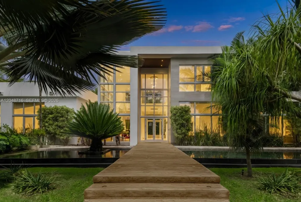 12900 SW 63rd Ave Pinecrest, FL 33156