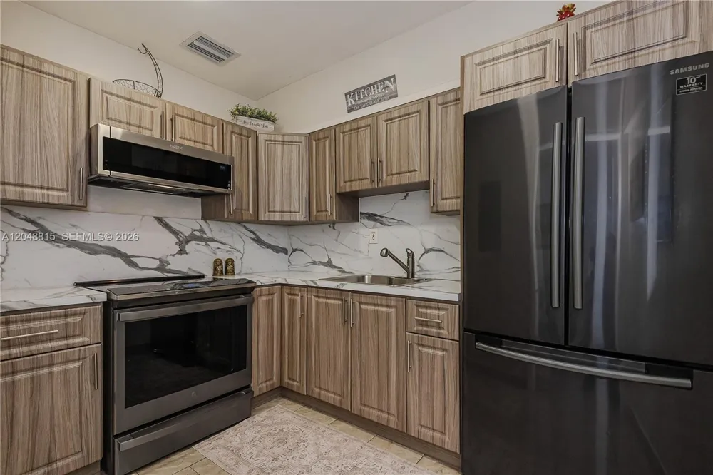 750 NE 4th Pl Hialeah, FL 33010