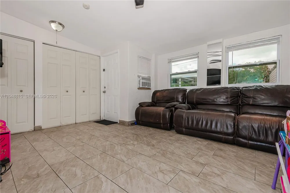 750 NE 4th Pl Hialeah, FL 33010