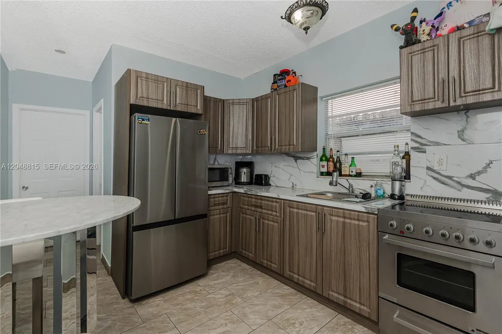 750 NE 4th Pl Hialeah, FL 33010