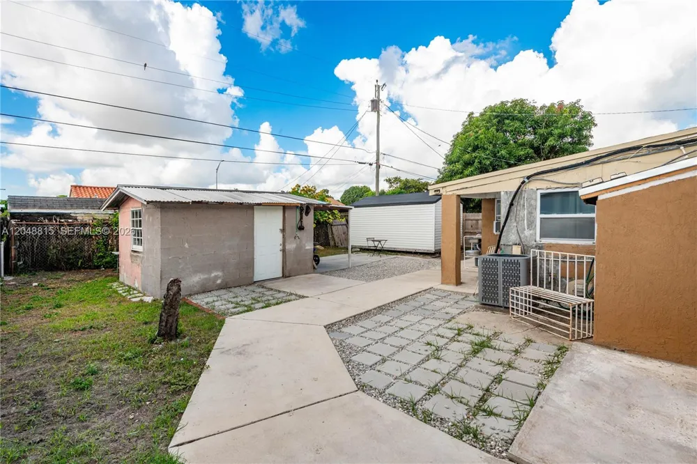 750 NE 4th Pl Hialeah, FL 33010
