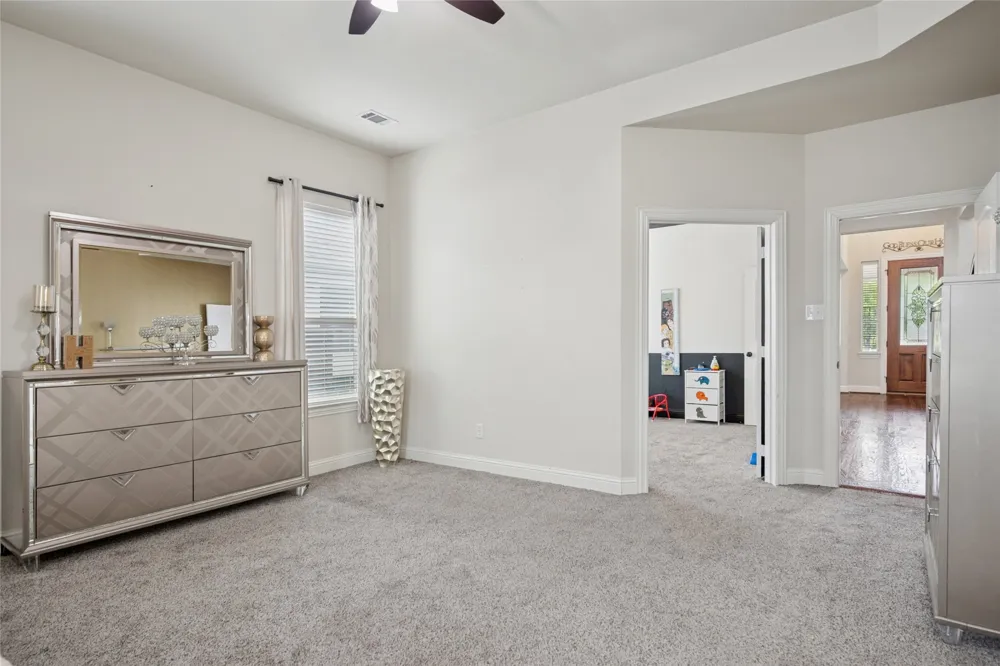 901 Oglethorpe Lane Aubrey, TX 76227
