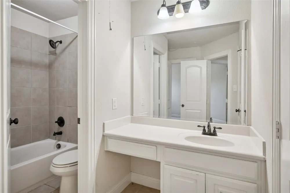 901 Oglethorpe Lane Aubrey, TX 76227