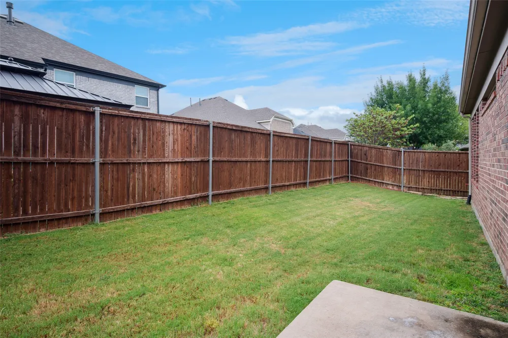 901 Oglethorpe Lane Aubrey, TX 76227