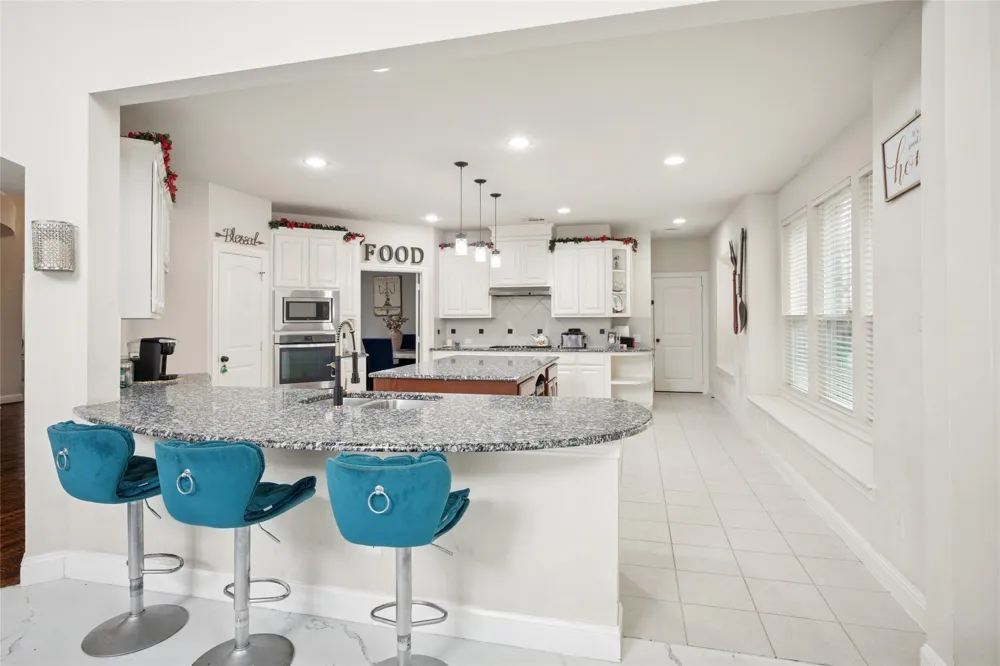 901 Oglethorpe Lane Aubrey, TX 76227