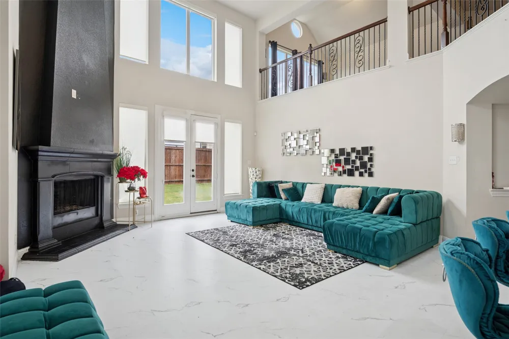 901 Oglethorpe Lane Aubrey, TX 76227