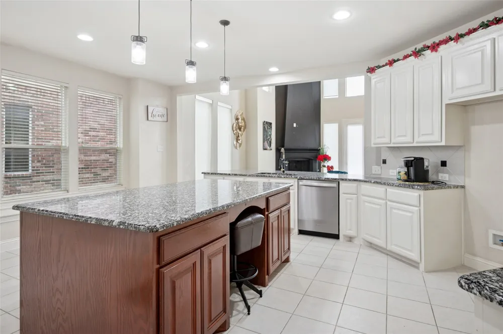 901 Oglethorpe Lane Aubrey, TX 76227