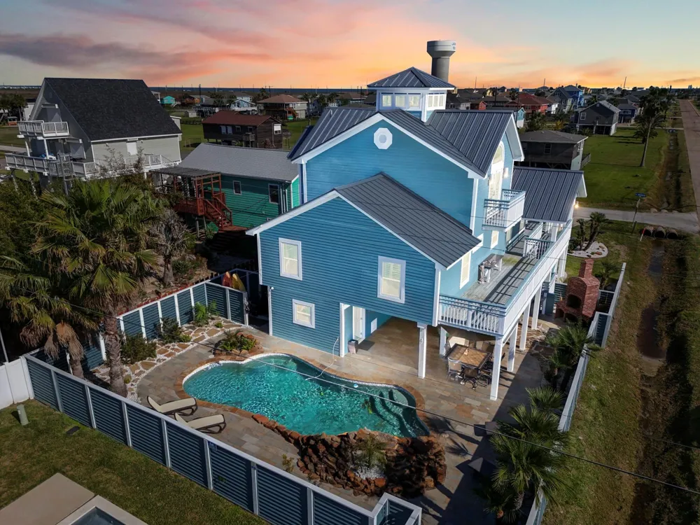 16544 John Silver Road Jamaica Beach, TX 77554