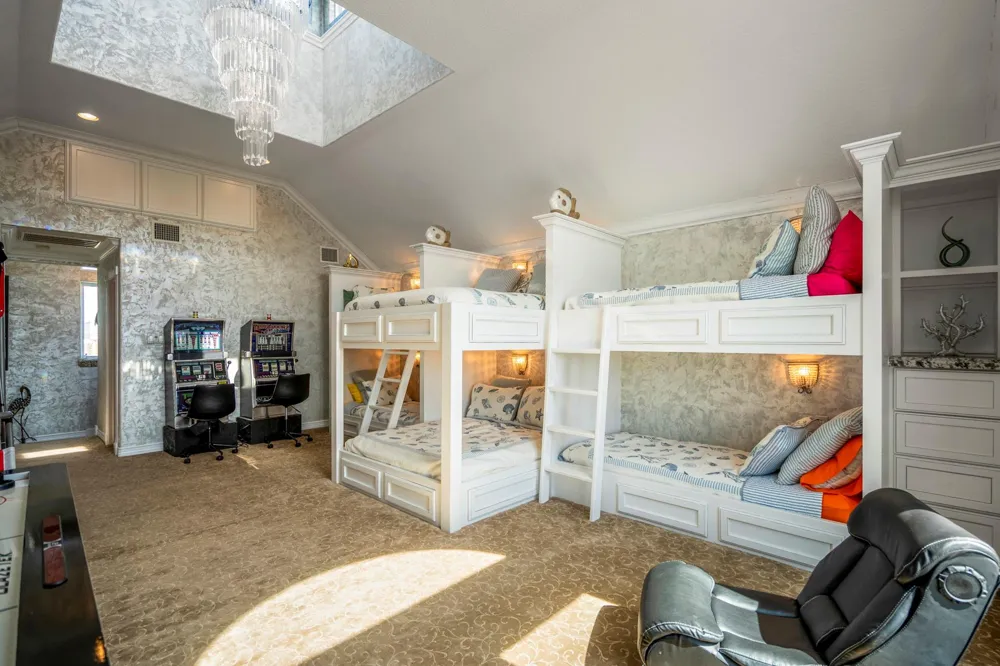 16544 John Silver Road Jamaica Beach, TX 77554