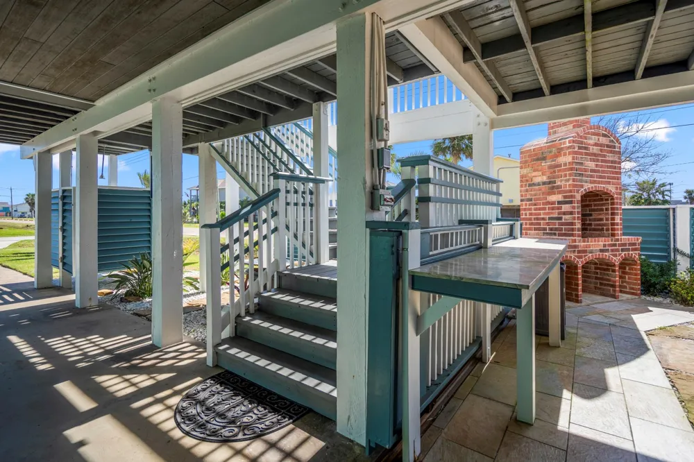 16544 John Silver Road Jamaica Beach, TX 77554