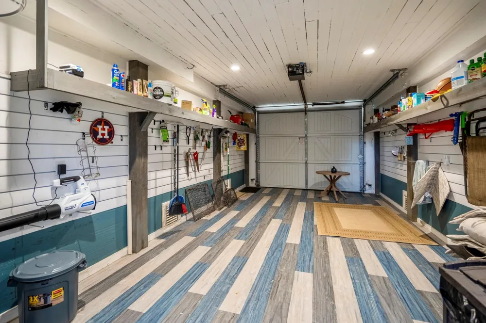 16544 John Silver Road Jamaica Beach, TX 77554
