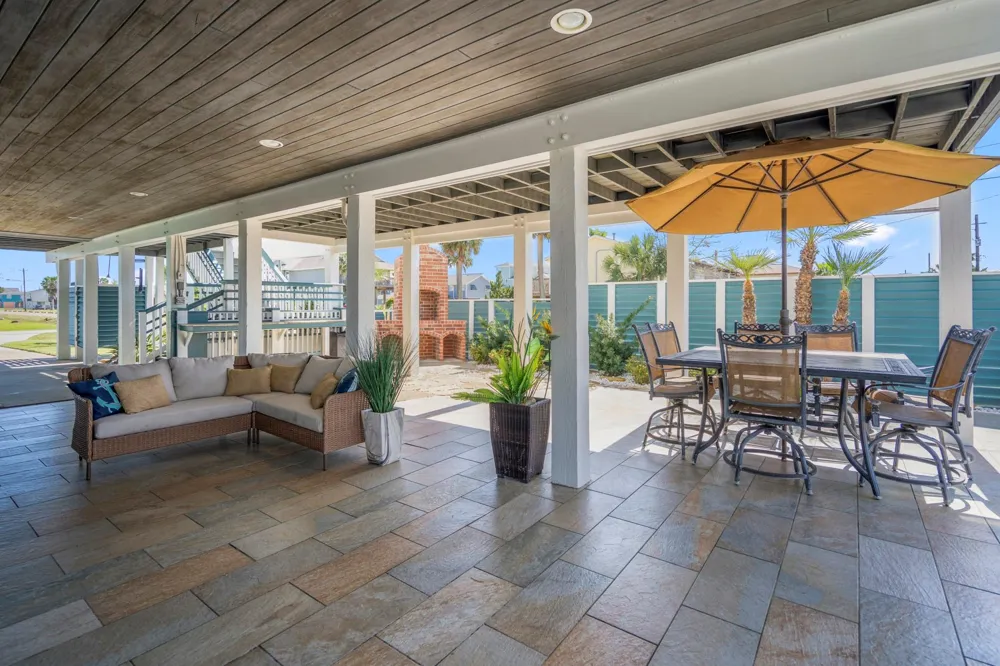 16544 John Silver Road Jamaica Beach, TX 77554
