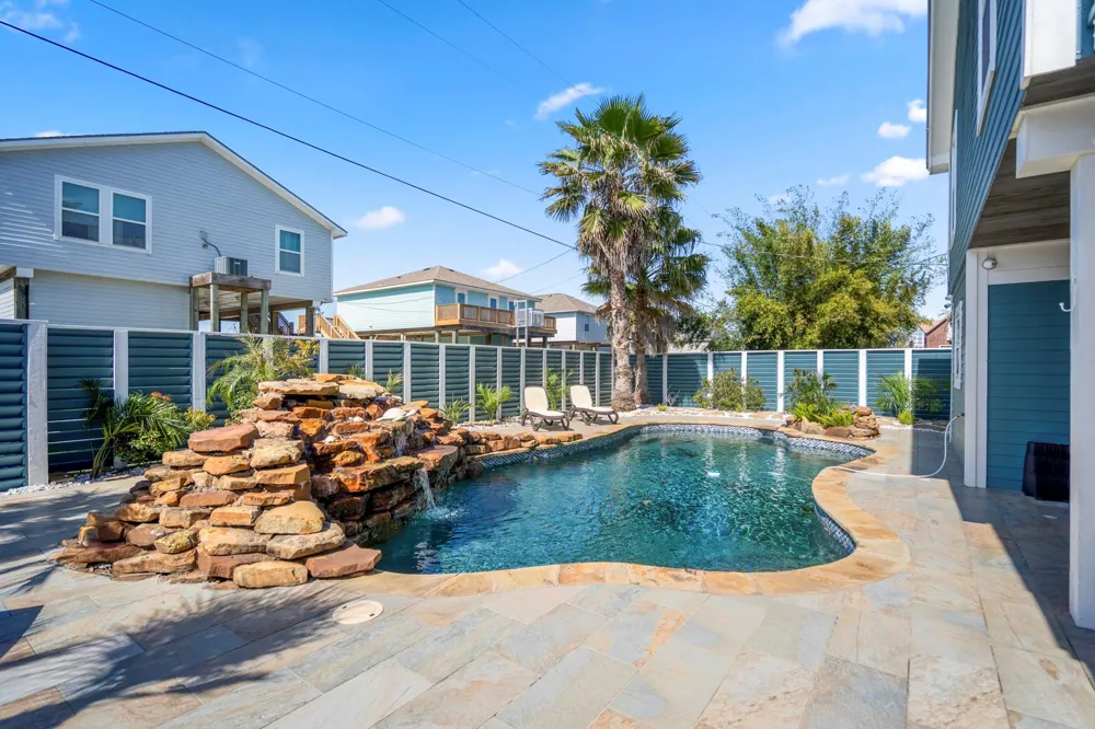 16544 John Silver Road Jamaica Beach, TX 77554