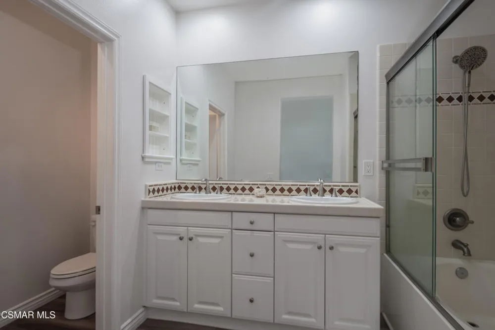 4572 Via Presidio Camarillo, CA 93012