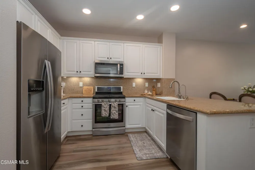 4572 Via Presidio Camarillo, CA 93012
