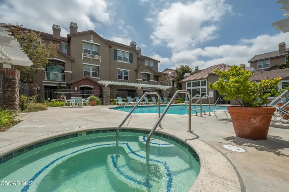 4572 Via Presidio Camarillo, CA 93012
