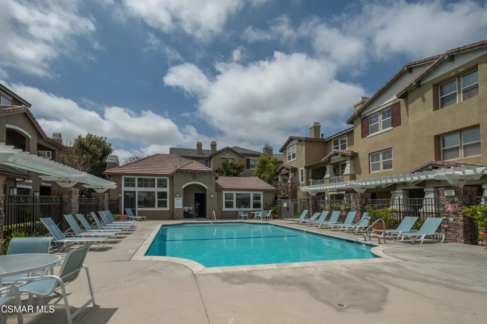 4572 Via Presidio Camarillo, CA 93012