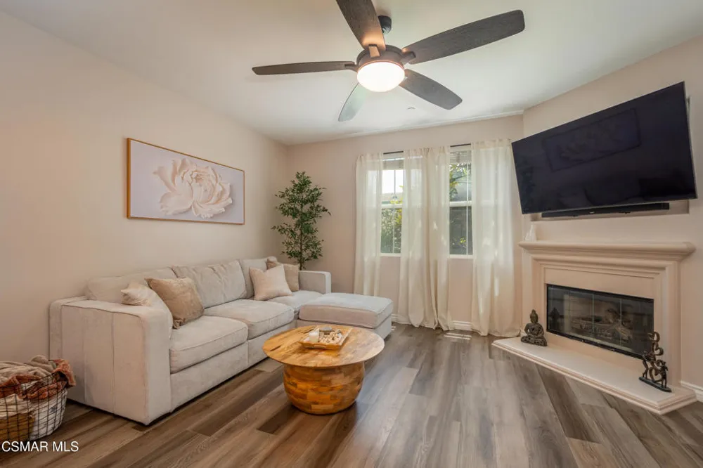 4572 Via Presidio Camarillo, CA 93012