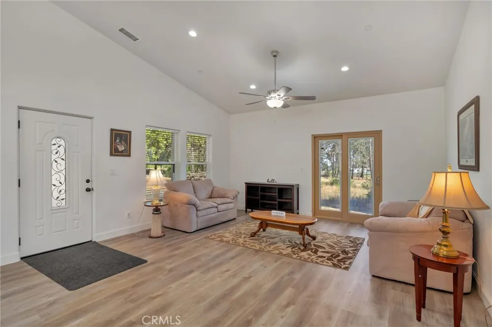 14091 Skyway Magalia, CA 95954