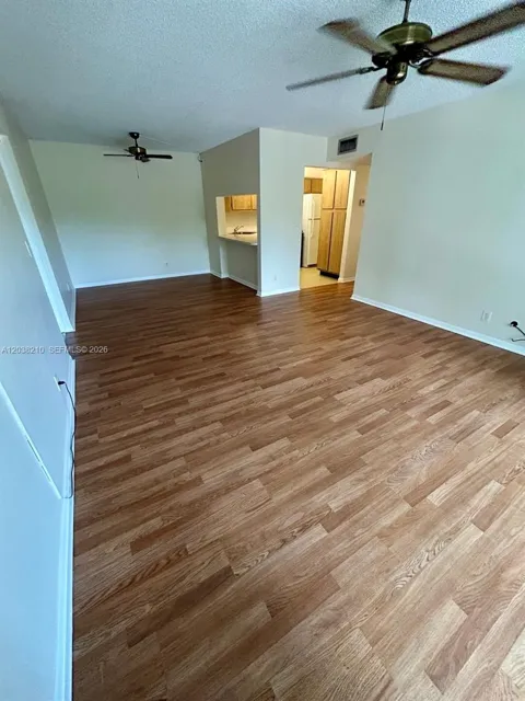 1113 Green Pine Blvd #H2