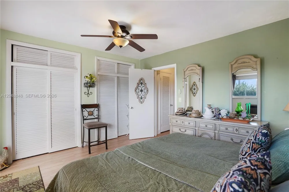 1000 SW 11 AVE #17E Hallandale Beach, FL 33009