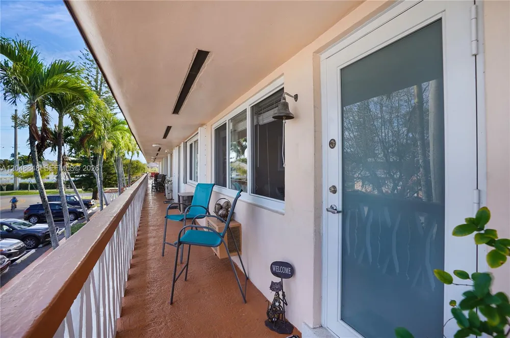 1000 SW 11 AVE #17E Hallandale Beach, FL 33009