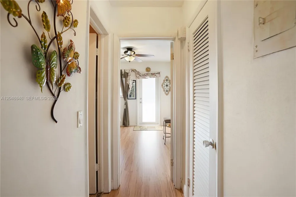 1000 SW 11 AVE #17E Hallandale Beach, FL 33009
