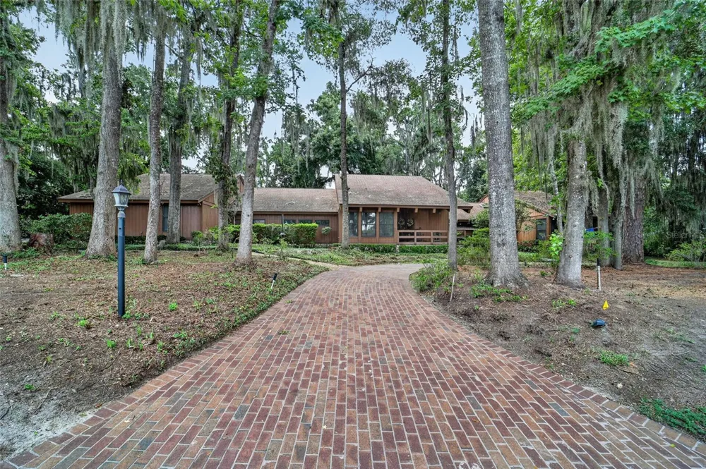 2411 SE 15TH STREET ocala, FL 34471