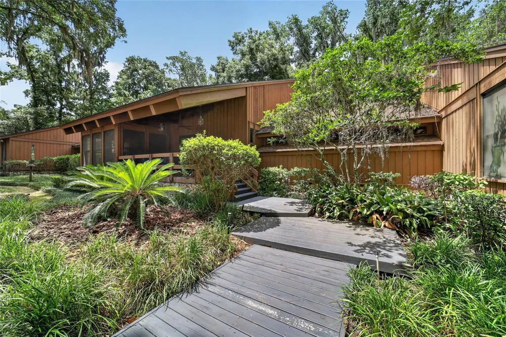2411 SE 15TH STREET ocala, FL 34471
