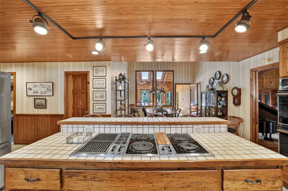 2411 SE 15TH STREET ocala, FL 34471