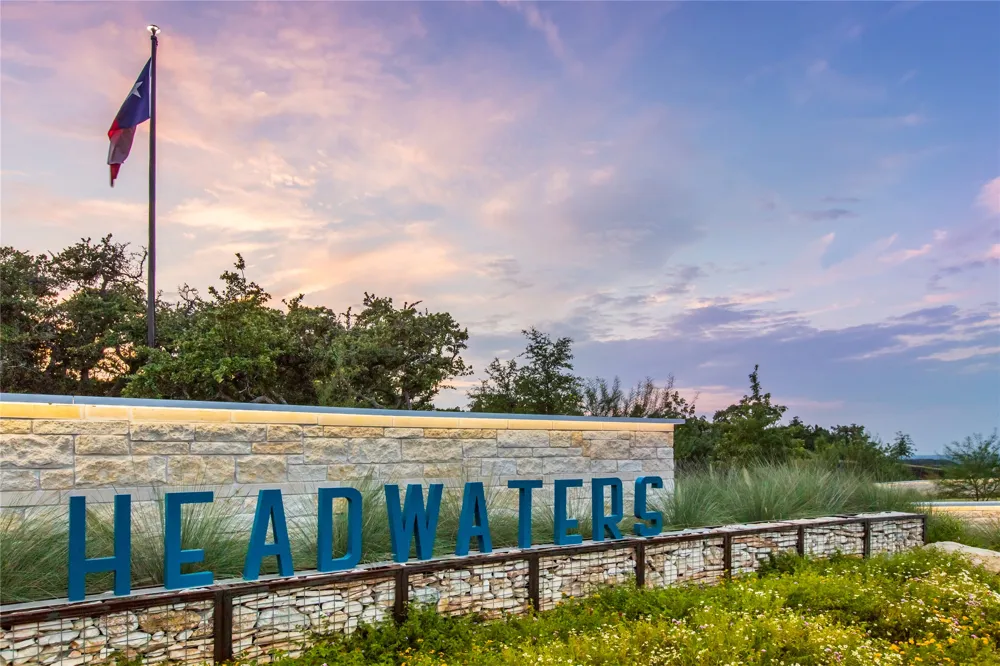 1621 Headwaters Boulevard Dripping Springs, TX 78620